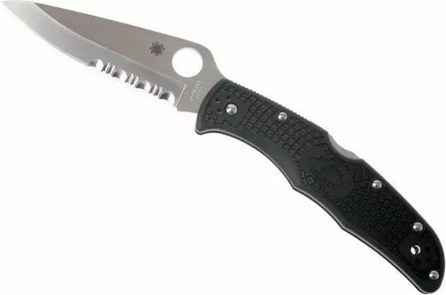 Couteau Spyderco Endura semi cranté